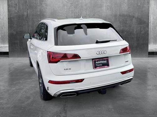 2023 Audi Q5 45 S line Premium Plus