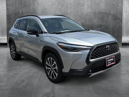 2025 Toyota Corolla Cross XLE