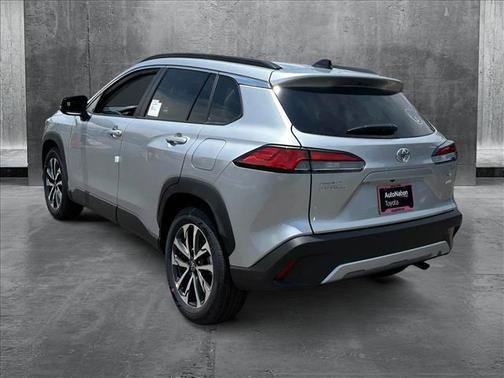 2025 Toyota Corolla Cross XLE