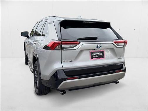 2022 Toyota RAV4 Hybrid SE