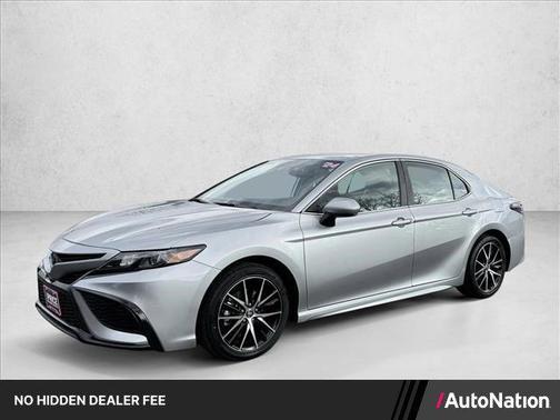 Celestial Silver Metallic 2024 Toyota Camry SE