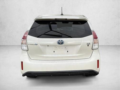 2016 Toyota Prius v Four