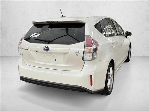 2016 Toyota Prius v Four
