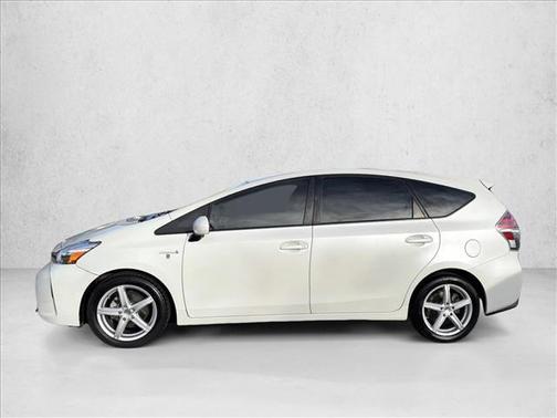 2016 Toyota Prius v Four