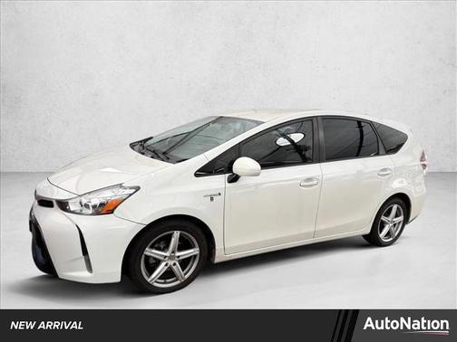2016 Toyota Prius v Four
