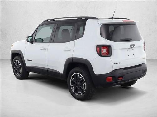 Alpine White 2017 Jeep Renegade Trailhawk