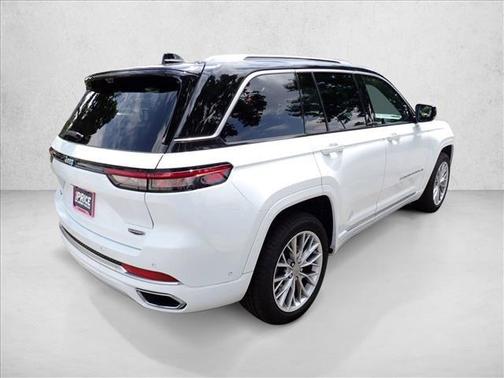 Diamond Black Crystal Pearlcoat 2023 Jeep Grand Cherokee 4xe Summit