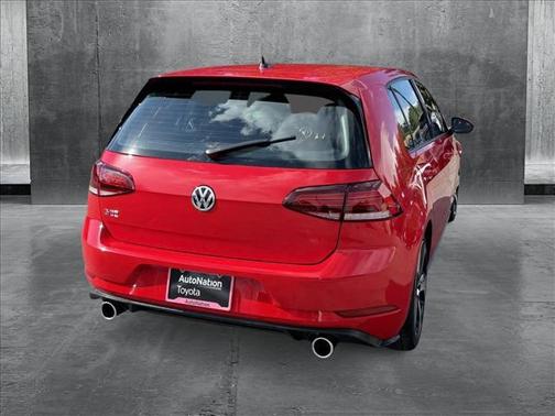 2019 Volkswagen Golf GTI 2.0T S 4-Door