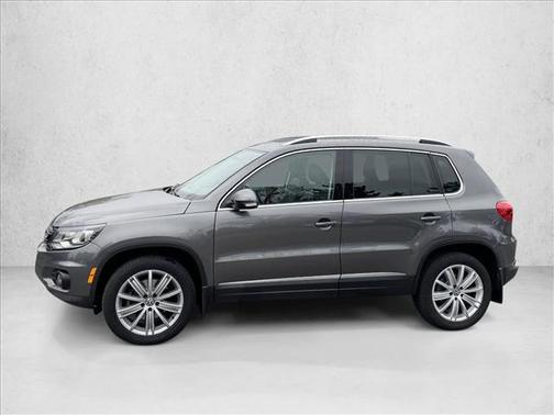 Panther Gray Metallic 2016 Volkswagen Tiguan SE