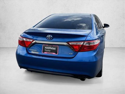 Blue Streak Metallic 2017 Toyota Camry SE
