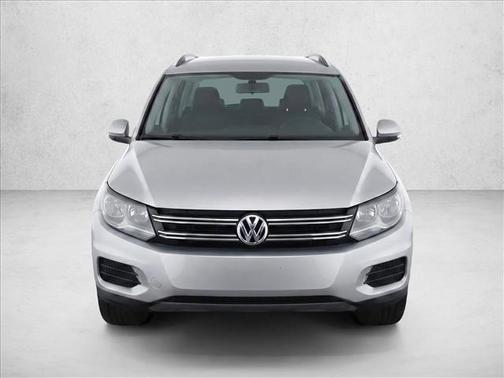 Reflex Silver Metallic 2018 Volkswagen Tiguan Limited 2.0T 4MOTION