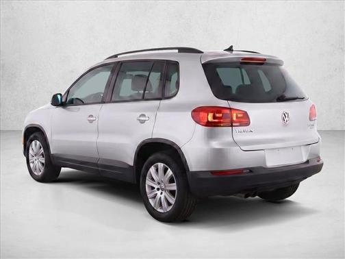 Reflex Silver Metallic 2018 Volkswagen Tiguan Limited 2.0T 4MOTION