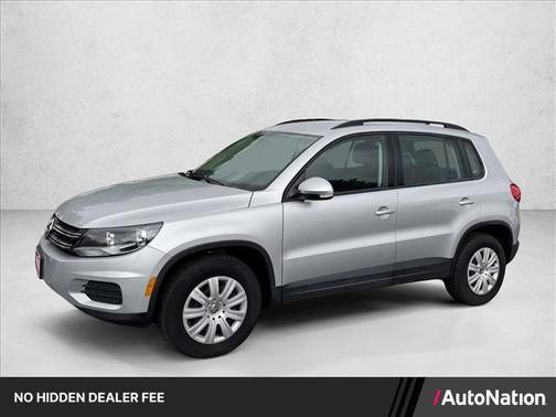 Reflex Silver Metallic 2018 Volkswagen Tiguan Limited 2.0T 4MOTION