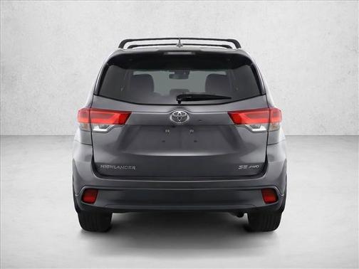 Predawn Gray Mica 2019 Toyota Highlander SE
