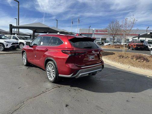 2026 Toyota Highlander Platinum