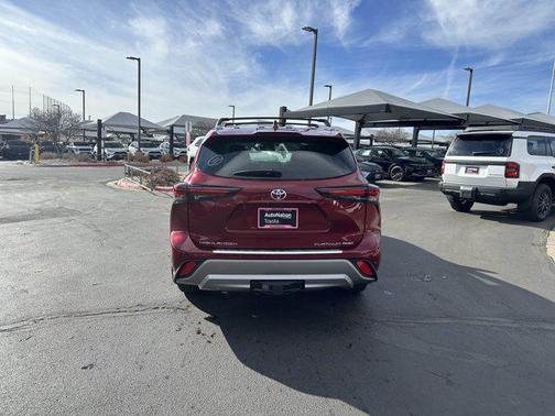 2026 Toyota Highlander Platinum