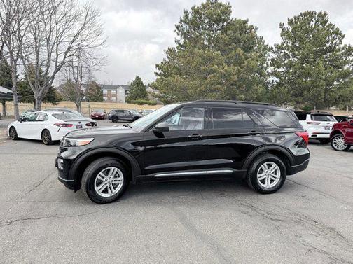 Agate Black Metallic 2024 Ford Explorer XLT