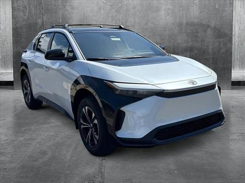 2025 Toyota bZ4X XLE