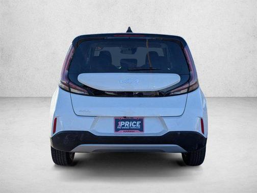 Snow White Pearl 2023 Kia Soul LX