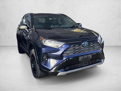 2020 Toyota RAV4 Hybrid SE