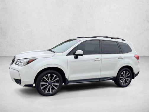Crystal White Pearl 2017 Subaru Forester 2.0XT Premium