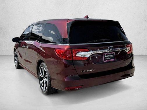 Deep Scarlet Pearl 2020 Honda Odyssey Elite