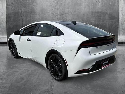2025 Toyota Prius L