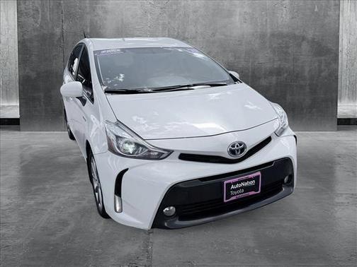 2015 Toyota Prius v Five