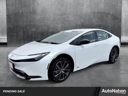 2024 Toyota Prius XLE