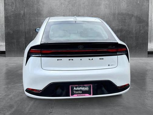 2024 Toyota Prius XLE
