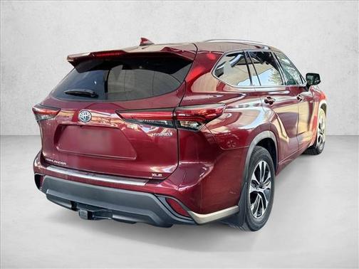2021 Toyota Highlander Hybrid XLE