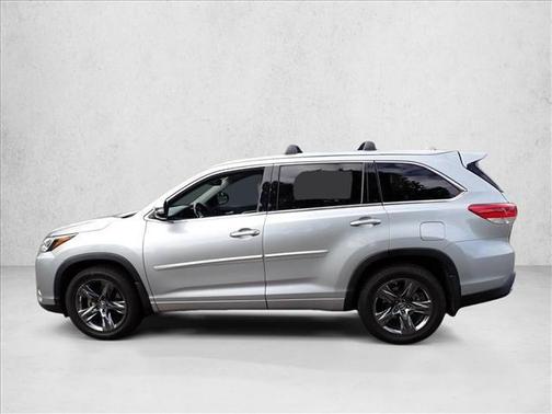 Celestial Silver Metallic 2017 Toyota Highlander Limited Platinum