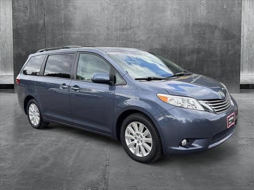 2017 Toyota Sienna XLE Premium