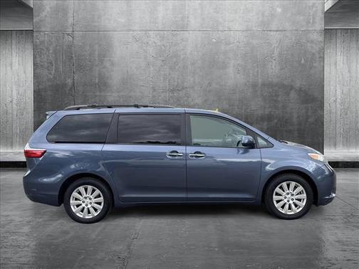 2017 Toyota Sienna XLE Premium