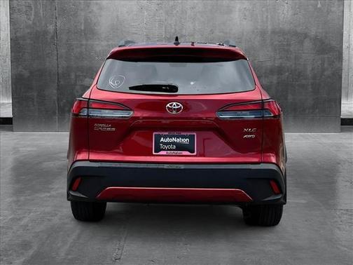 2025 Toyota Corolla Cross XLE