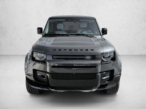 2025 Land Rover Defender 110 V8