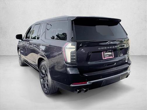 2025 Chevrolet Suburban 4WD High Country