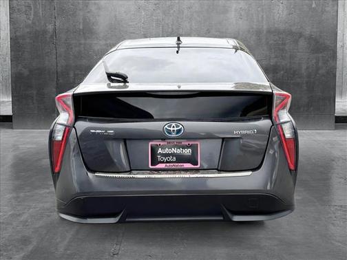 2016 Toyota Prius Three Touring