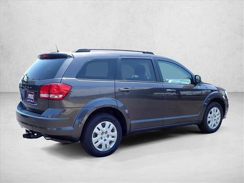 Granite Pearlcoat 2018 Dodge Journey SE