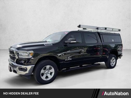 Diamond Black Crystal Pearlcoat 2022 RAM 1500 Big Horn/Lone Star