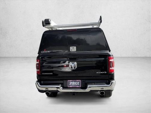 Diamond Black Crystal Pearlcoat 2022 RAM 1500 Big Horn/Lone Star