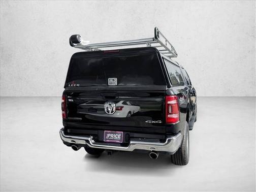 Diamond Black Crystal Pearlcoat 2022 RAM 1500 Big Horn/Lone Star