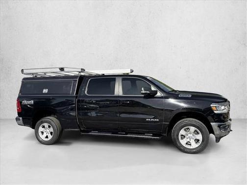 Diamond Black Crystal Pearlcoat 2022 RAM 1500 Big Horn/Lone Star