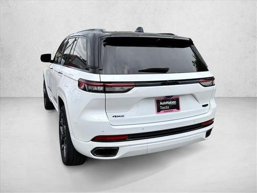 Bright White Clearcoat 2023 Jeep Grand Cherokee 4xe Summit