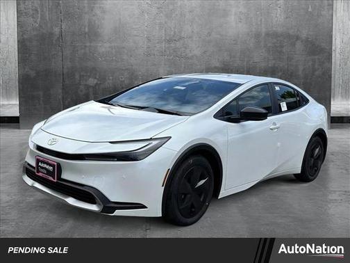 2025 Toyota Prius L