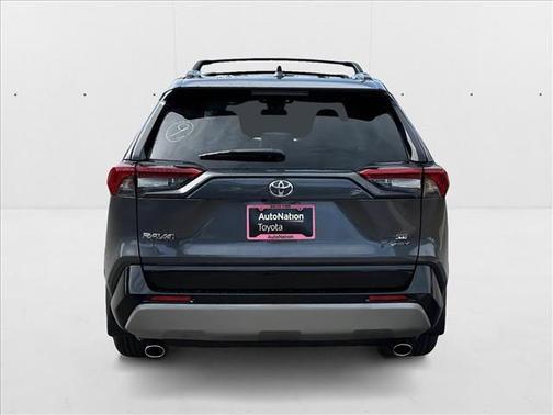 2025 Toyota RAV4 Hybrid SE