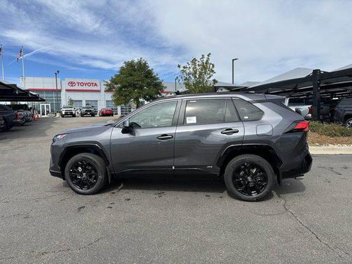 2025 Toyota RAV4 Hybrid SE