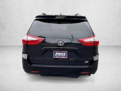 Midnight Black Metallic 2019 Toyota Sienna XLE Premium