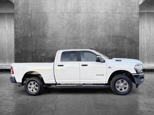 2023 RAM 2500 Big Horn Crew Cab 4x4 6'4' Box