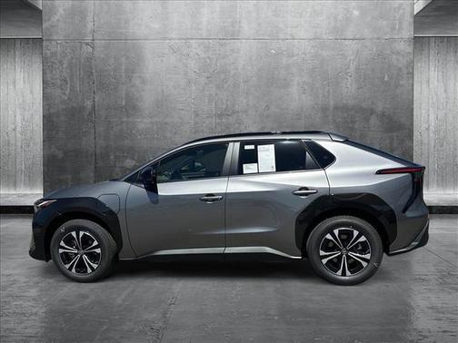 2025 Toyota bZ4X XLE